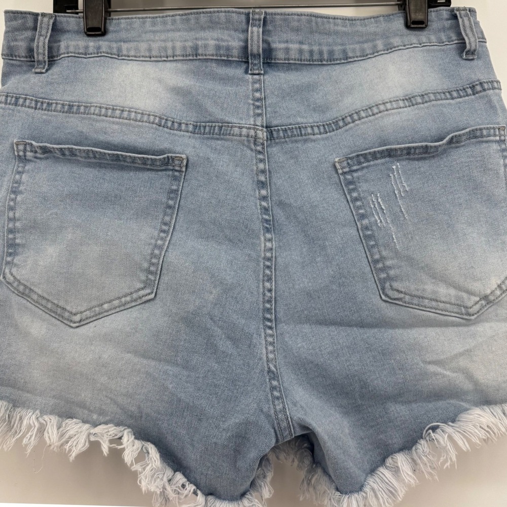 Jeans Distressed Denim Shorts Women XL Light Wash Frayed Raw Hem Ripped Casual - Picture 3 of 7
